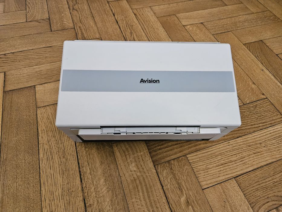 Skaner Avision ad230U