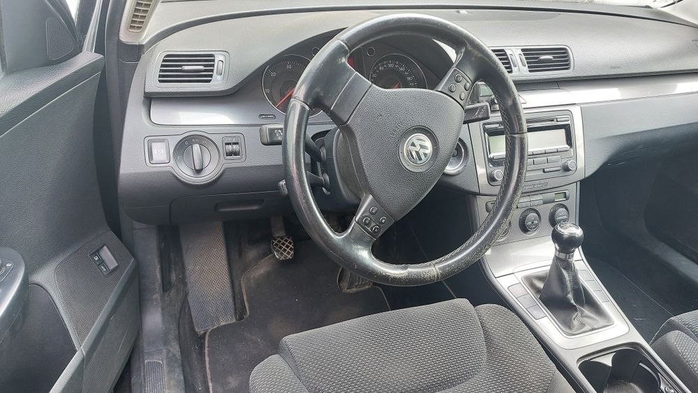 VW Passat Variant TDI  Bluemotion - Nacional