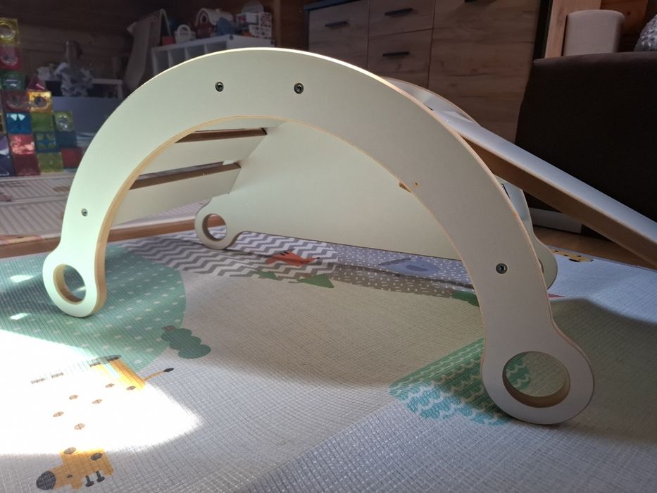 Bujaczek dla dzieci ze zjeżdżalnia