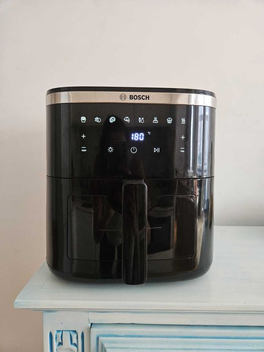 Air Fryer Bosch 7.2L / 1 mês de uso (Com 2 anos de garantia)