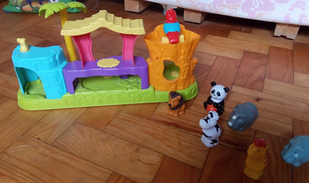 Jardim zoológico - a partir de 12 meses - como novo