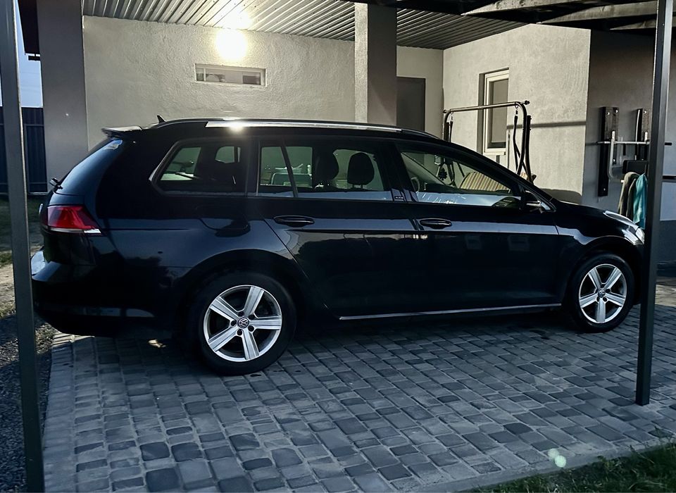 Продам Volkswagen Golf 7 2.0 TDI Allstar 2016 року.
