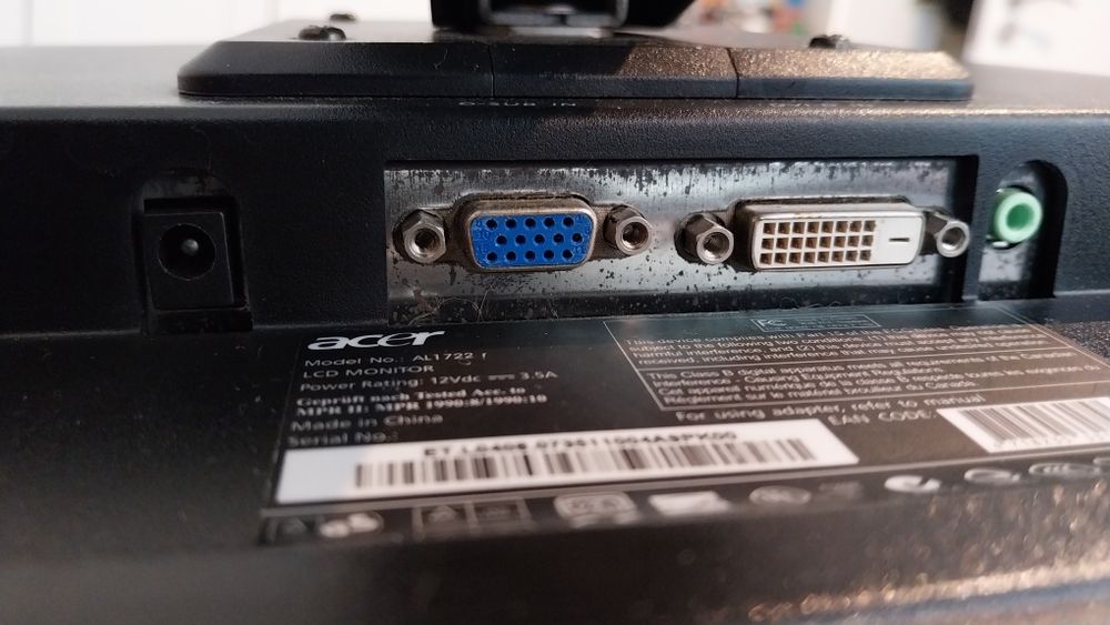 Monitor Acer 17” LCD (fonte vendida separadamente)com cabo VGA e com a