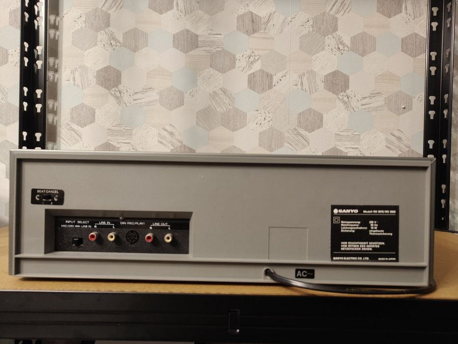 Magnetofon kasetowy Sanyo RD 2503