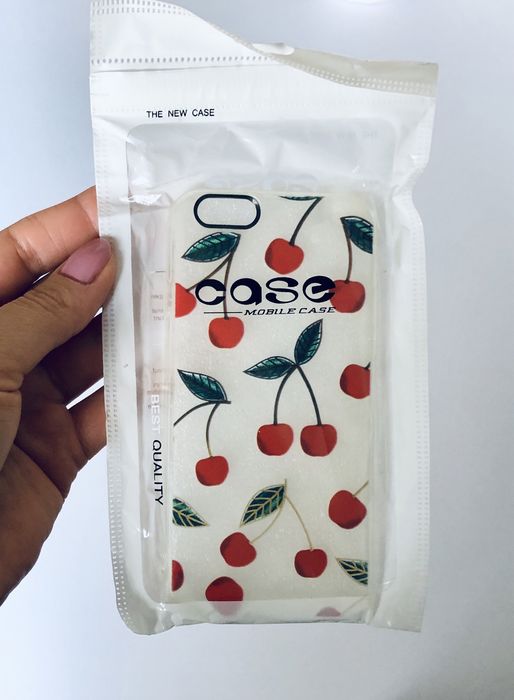 Etui na iPhone 8 w urocze wisienki NOWE