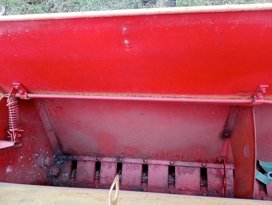 Ящики до сівалки сз 3,6 з висівними апаратами в зборі