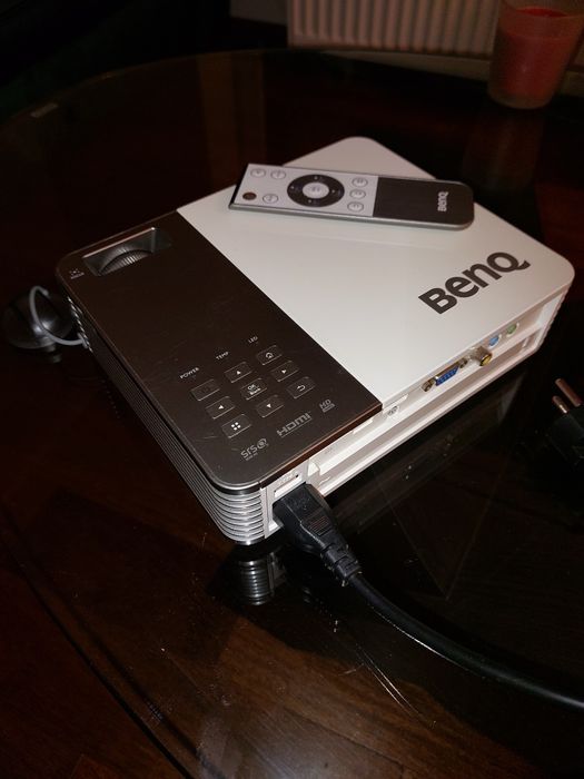 Sprzedam projektor przenośny BenQ GP10