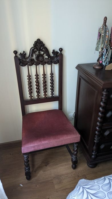 Mobília de quarto séc.17 vendo separado também Negociável