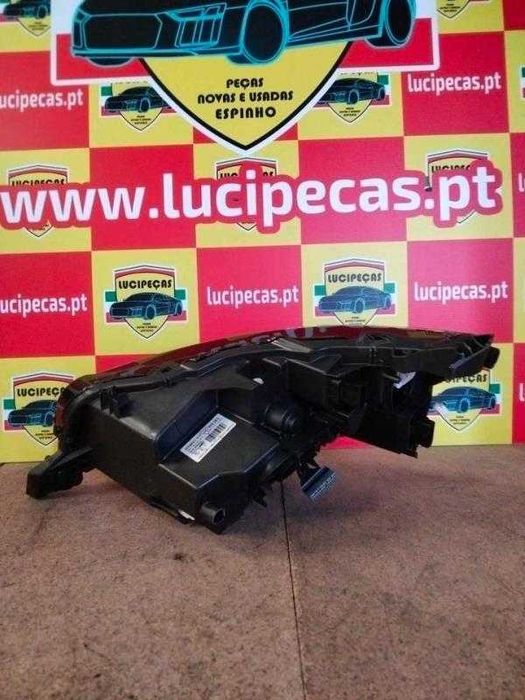 Otica Direita Peugeot 2008 II | 102571
