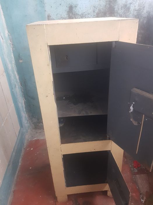 Продам советский сейф