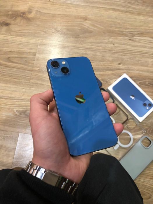 iPhone 13 128гб продам або обміняю на щось цікаве