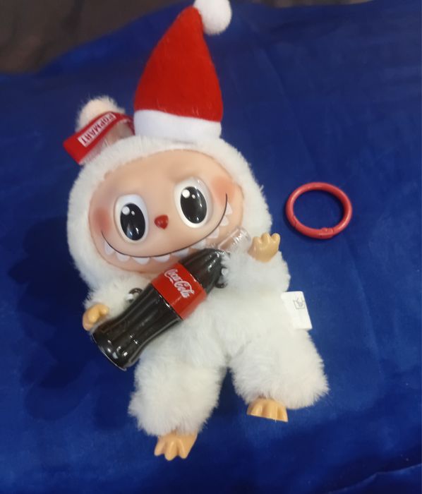 Брелок лабубу labubu the monsters coca-cola series popmart