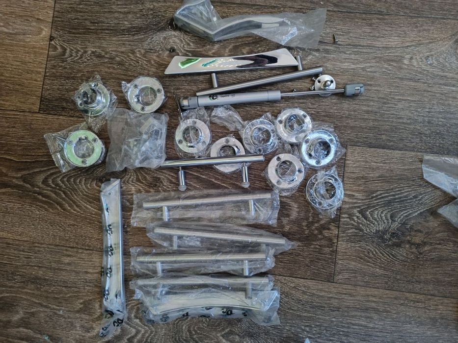 Продам меблеву фурнітуру