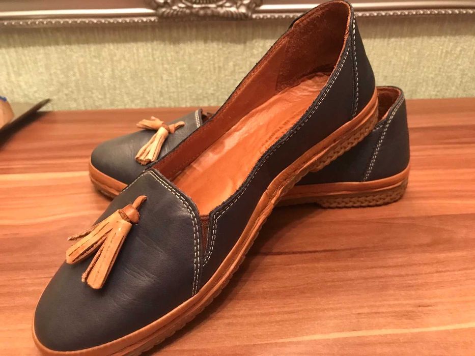 Нові жіночі туфлі