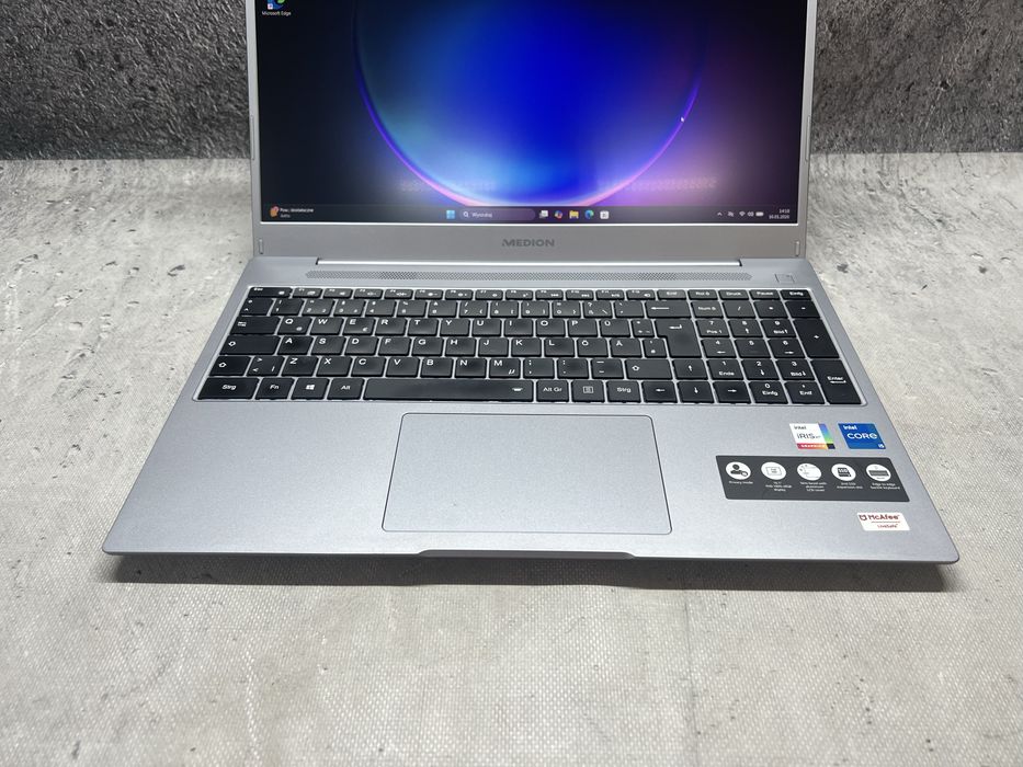 Medion / i5 1135G7 4.2GHz / 8GB DDR4 / 256SSD / IRIS / 15.6 FHD / W11