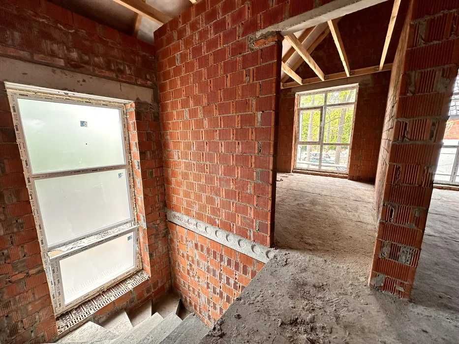 Таунхаус  Від забудовника! 4 спальні + кухня 26 м²! центр.комунікації