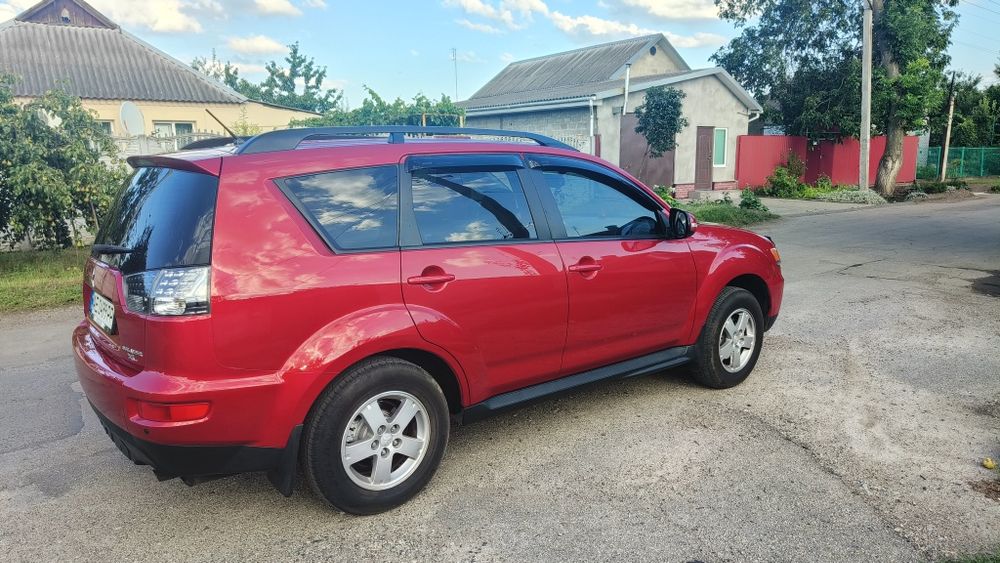 Продам автомобіль Mitsubishi 2011 року