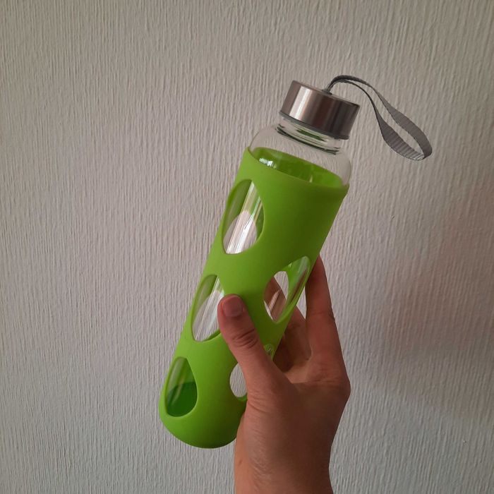 glass bottle64862183586178120