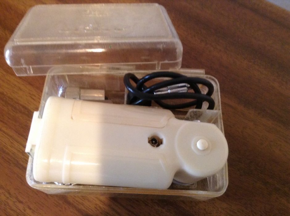 Flash antigo com caixa