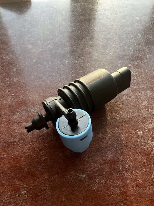 Bomba de lavagem de vidros