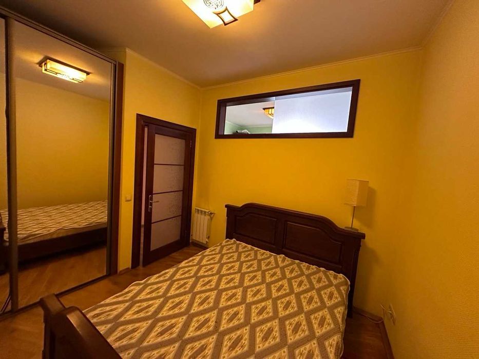 3-кімнатна квартира - центр, меблі, техніка