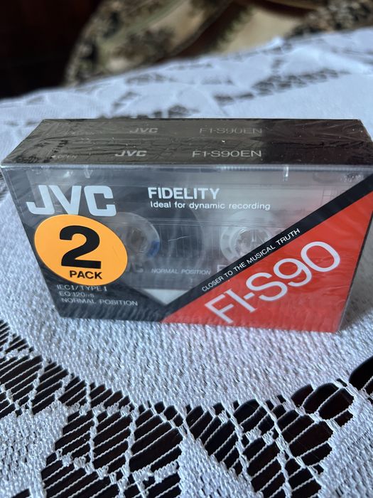 Продам JVC FI-S90, нові, в оригінальній упаковці