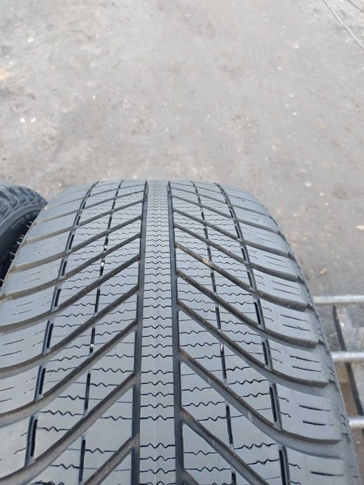 Opony caloroczne 235.55.17 Goodyear 7mm