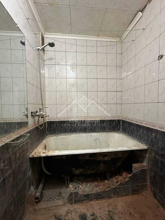 Продаж 2к під ремонт на Миру (95 квартал)