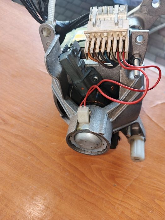 Электродвигатель 360w 1.65А