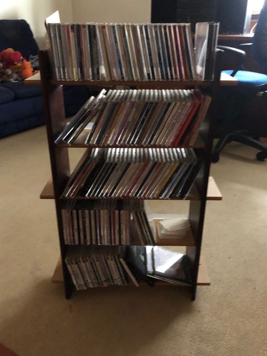 Móvel para 200 cd's