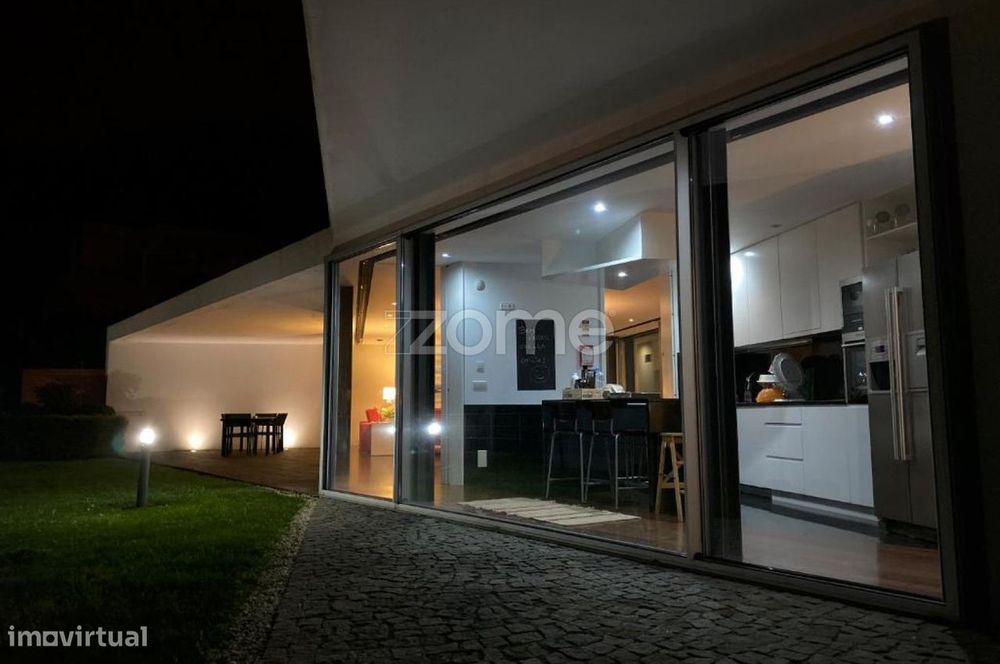 Moradia T4 com jardim, piscina e vistas mar em Cristelo - Caminha