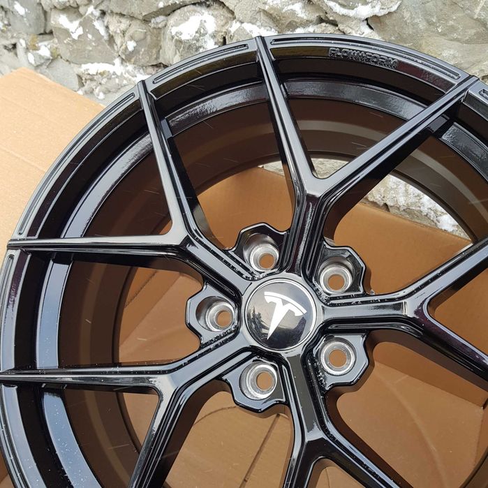 Диски НОВІ R18 5x114,3 Tesla Model 3 Toyota Rav4 Camry Lexus NX Nissan