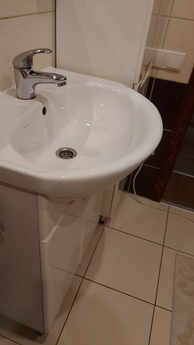 Умывальник  с тумбой