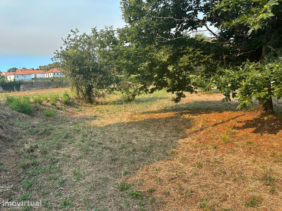 Land for Sale in Vila Verde for Construction — Fully Flat