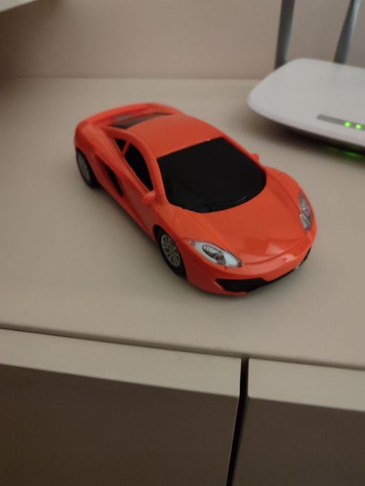 Машинка на радіо управління