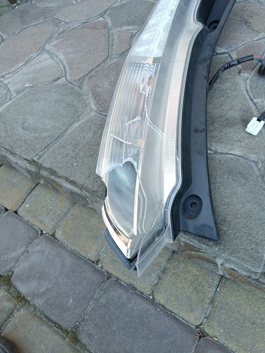 Задній ліхтар (оригінал) Nissan Leaf