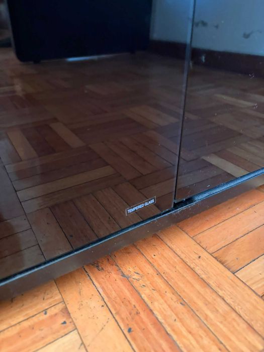 Vendo secretária muito boa a bom preço