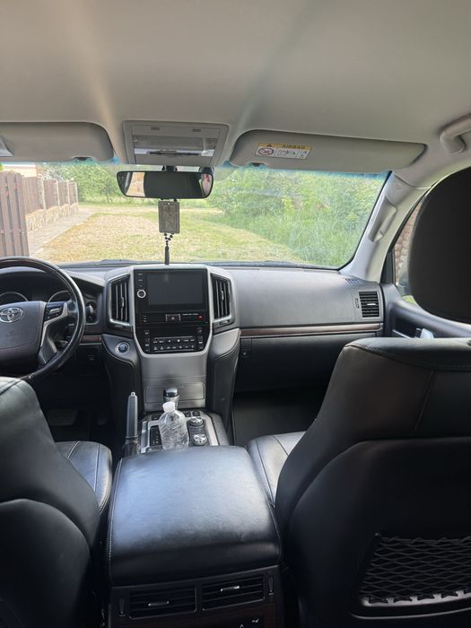 Продам TOYOTA LAND CRUISER 200! Перший власник
