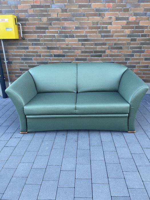 Розкладний диван з тканини