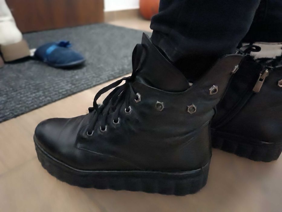 Buty zimowe skórzane w rozmiarze 37