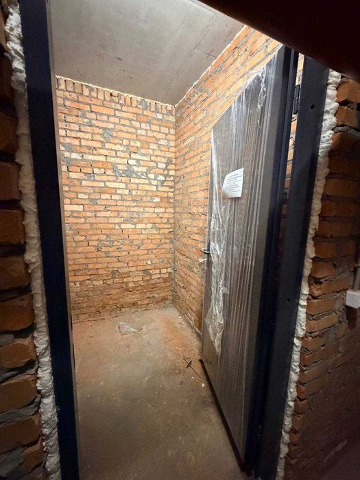 Оренда комора кладова в підвалі ЖК Акварелі-2 Вишневе 2,8 і 5,4 кв.м