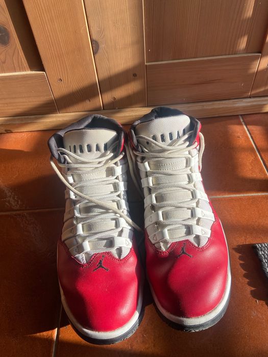 Jordan Max Aura Gym Red