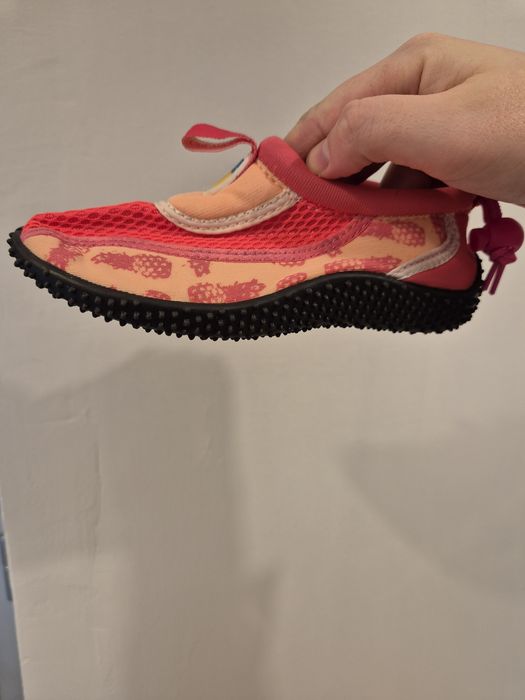 Buty do pływania r. 29 dziewczynka na basen