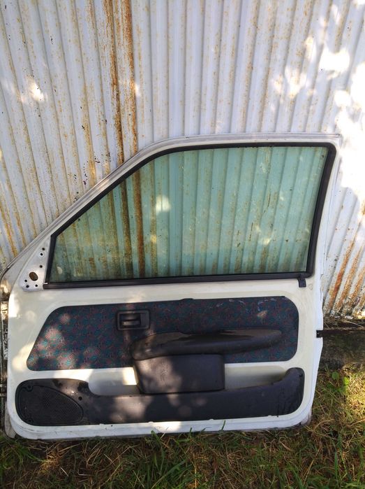 Porta de Peugeot 106 comercial de 96