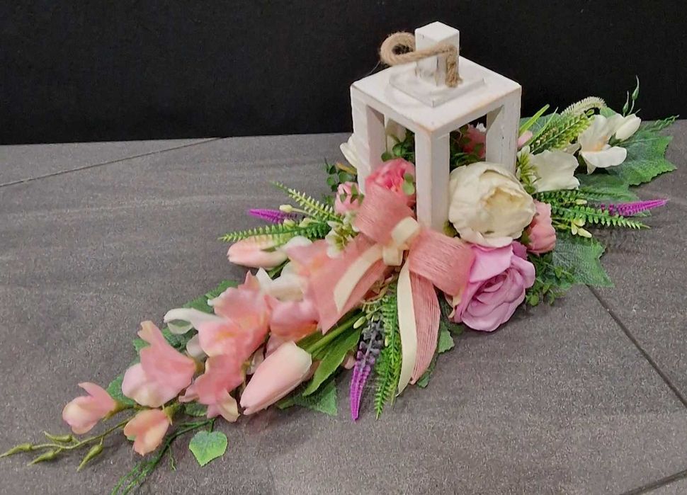 Komplet 4 kompozycji kwiatowych na grób 3xstroik +wkład do wazonu WG96