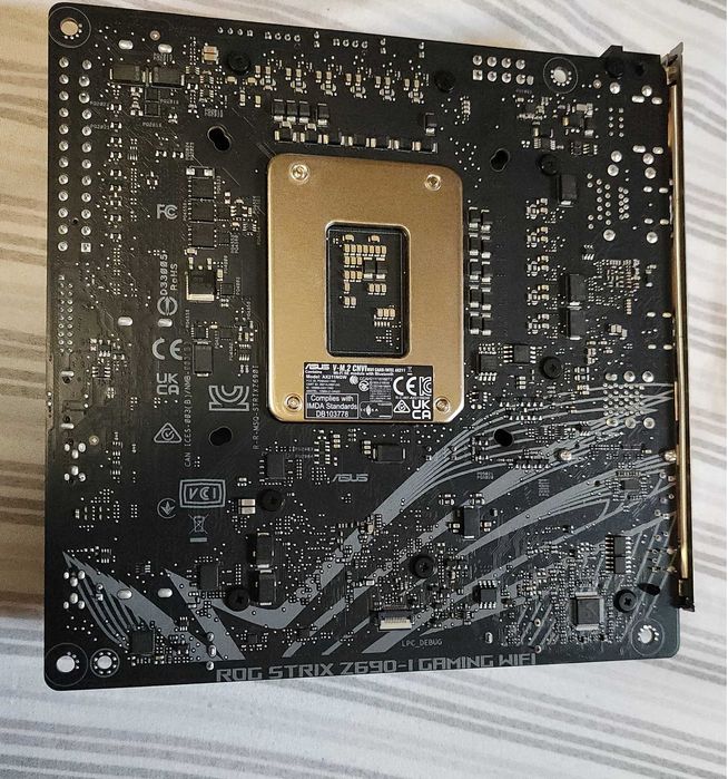 Asus ROG STRIX Z690i ITX  Wi-Fi материнська плата для міні ПК Intel LGA1700(12x00, 13x00, 14x00). DDR5. PCEex 5.0