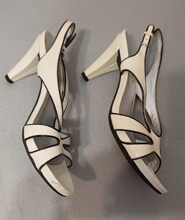 Karnawał sandały damskie ECCO białoczarne lakierowane r. 39 obcas 9cm