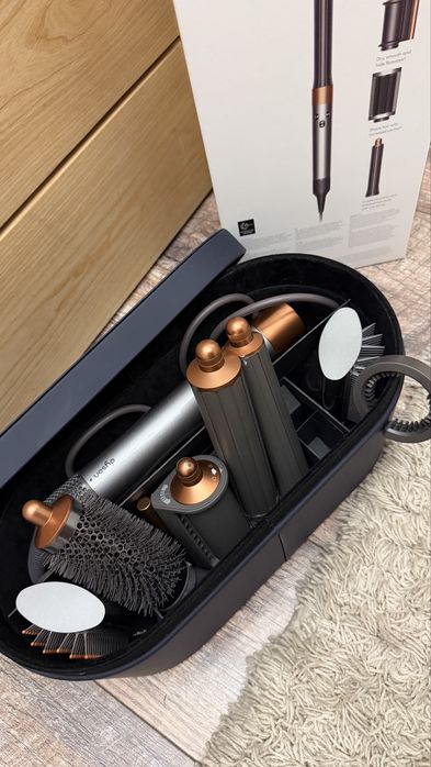 Продаю оригінальний Dyson Airwrap Complete Long у дуже хорошому стані