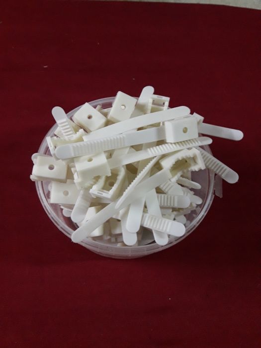 Opaski uchwyty do rur pcv 46szt