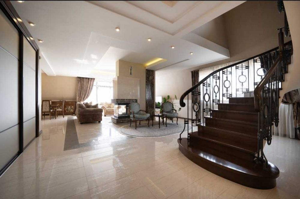 Продаж, 4 кімнати, квартира, Франківський р-н, Львів, Гіпсова